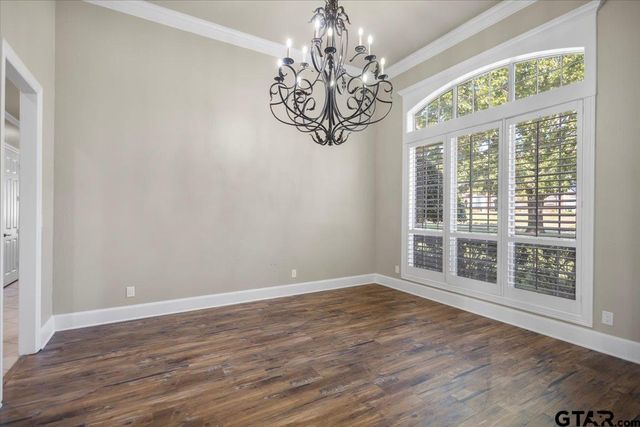 1609 Holcomb Cir, Tyler, TX 75703