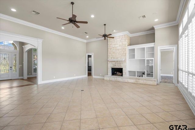1609 Holcomb Cir, Tyler, TX 75703