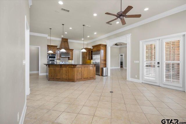 1609 Holcomb Cir, Tyler, TX 75703
