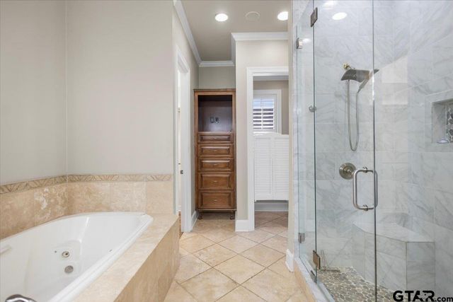 1609 Holcomb Cir, Tyler, TX 75703