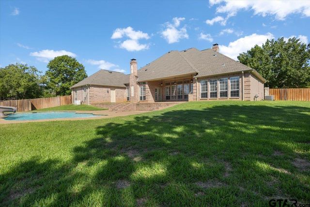 1609 Holcomb Cir, Tyler, TX 75703