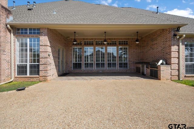 1609 Holcomb Cir, Tyler, TX 75703