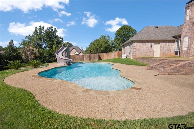 1609 Holcomb Cir, Tyler, TX 75703