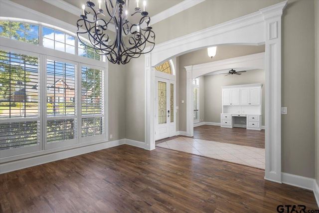 1609 Holcomb Cir, Tyler, TX 75703