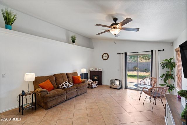 12737 W REDFIELD Road, El Mirage, AZ 85335