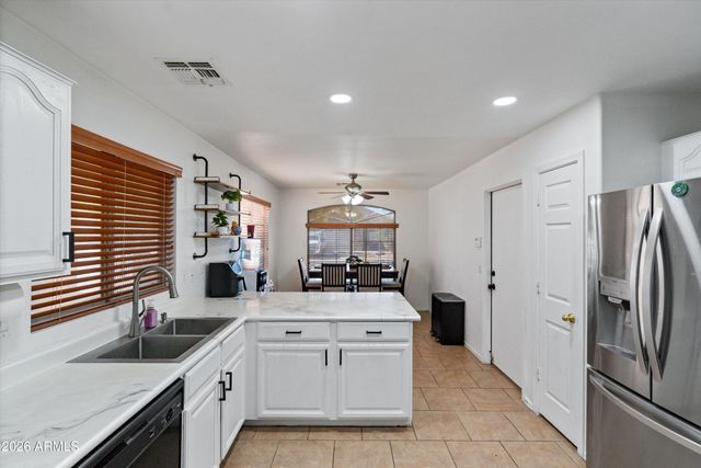 12737 W REDFIELD Road, El Mirage, AZ 85335