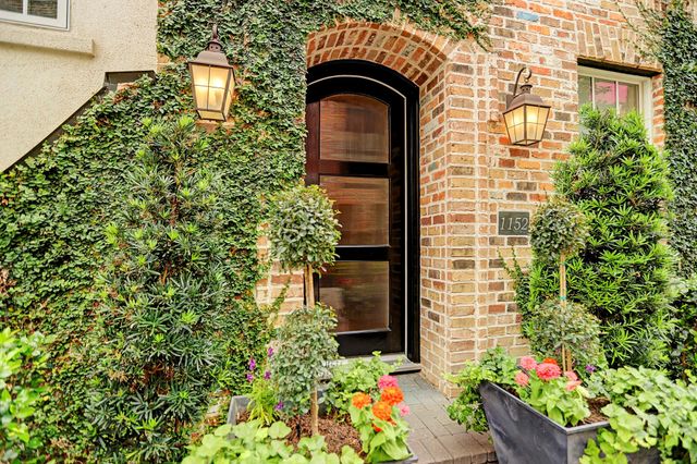 1152 Mosaico Lane, Houston, TX 77055