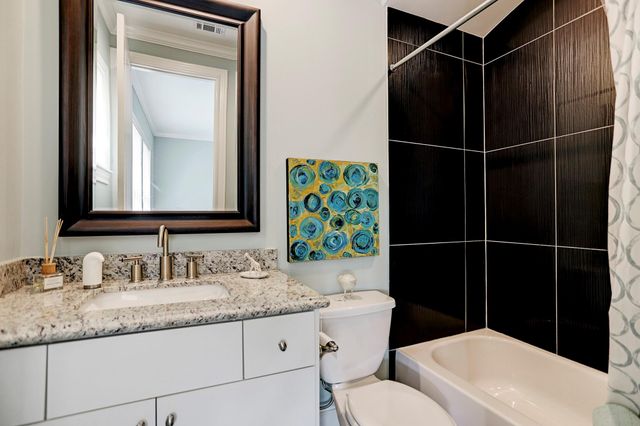 1152 Mosaico Lane, Houston, TX 77055