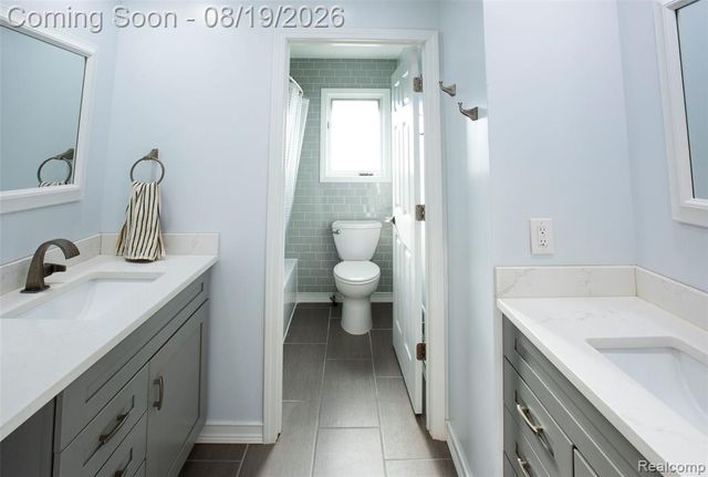 320 Charlevoix Street, Commerce Twp, MI 48382