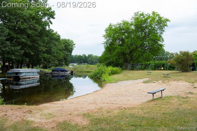 320 Charlevoix Street, Commerce Twp, MI 48382