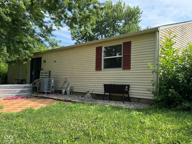 5511 Lunsford Drive, Indianapolis, IN 46237