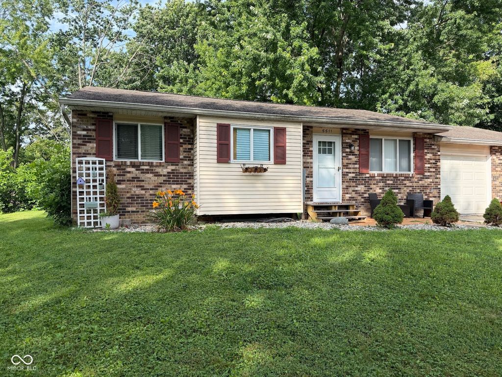 5511 Lunsford Drive, Indianapolis, IN 46237