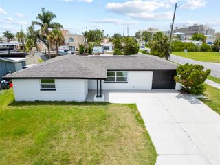 13715 MARIA DRIVE, Hudson, FL 34667