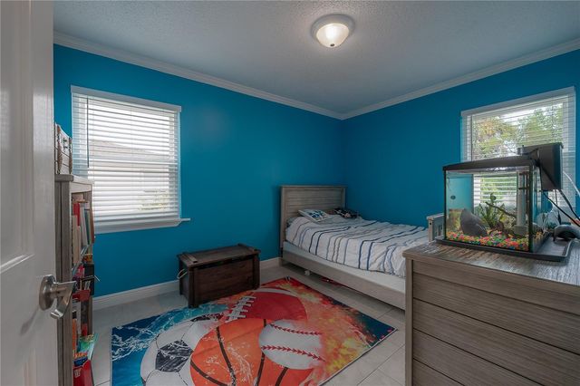 5937 13TH AVENUE N, St Petersburg, FL 33710