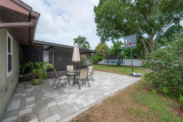 5937 13TH AVENUE N, St Petersburg, FL 33710