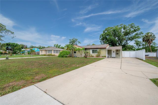 5937 13TH AVENUE N, St Petersburg, FL 33710