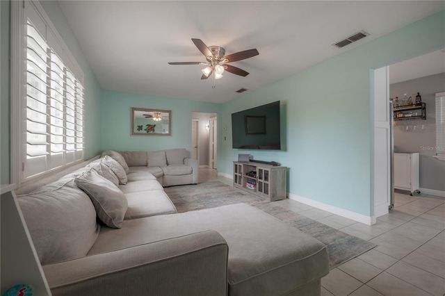 5937 13TH AVENUE N, St Petersburg, FL 33710