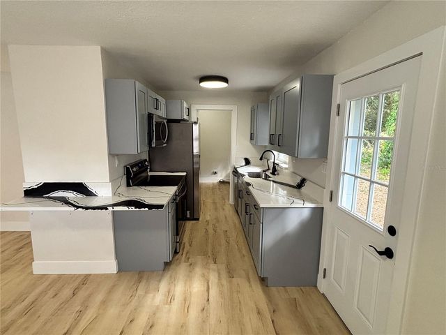 8 KINGS CIRCLE, Brooksville, FL 34601