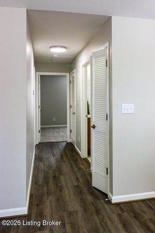 9003 Falcon Crest Ct 205, Louisville, KY 40219