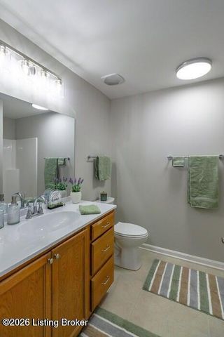 9003 Falcon Crest Ct 205, Louisville, KY 40219