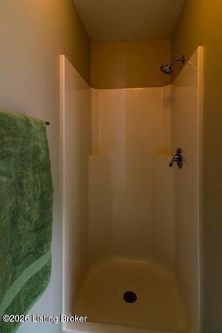 9003 Falcon Crest Ct 205, Louisville, KY 40219