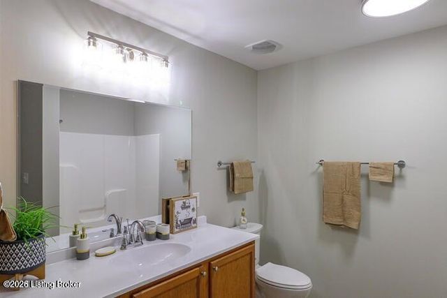 9003 Falcon Crest Ct 205, Louisville, KY 40219