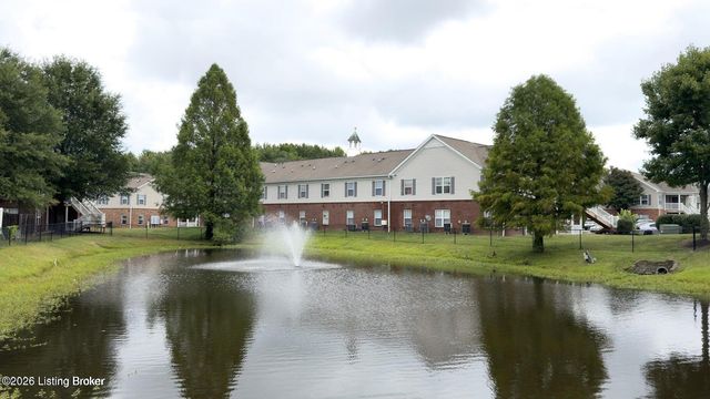 9003 Falcon Crest Ct 205, Louisville, KY 40219