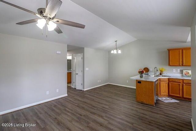 9003 Falcon Crest Ct 205, Louisville, KY 40219