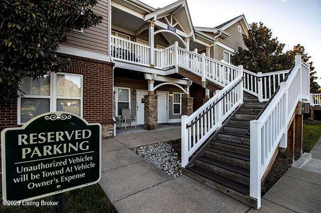 9003 Falcon Crest Ct 205, Louisville, KY 40219