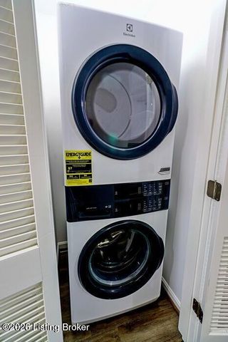 9003 Falcon Crest Ct 205, Louisville, KY 40219