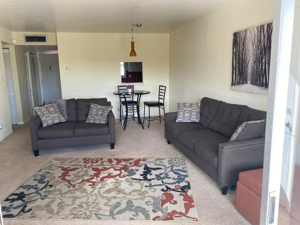 719 Lori Drive 307, Palm Springs, FL 33461