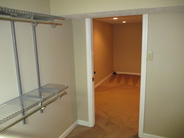 4214 Winchester Rd, Louisville, KY 40207