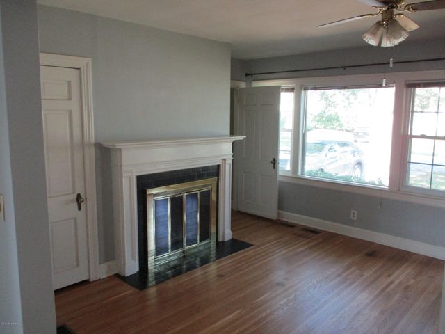 4214 Winchester Rd, Louisville, KY 40207