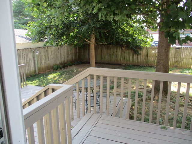 4214 Winchester Rd, Louisville, KY 40207