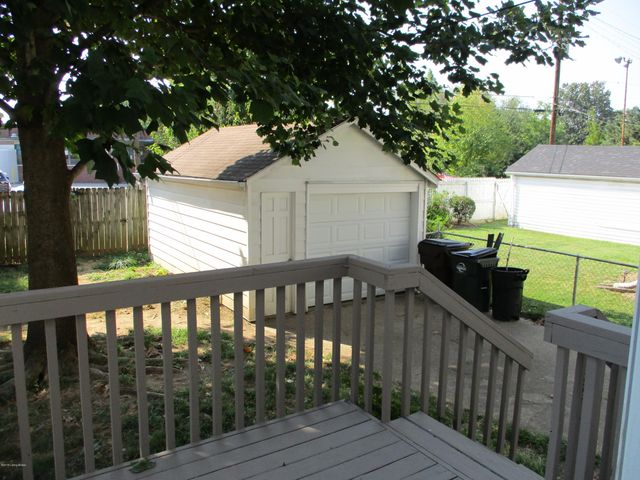 4214 Winchester Rd, Louisville, KY 40207