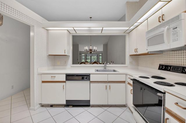 10939 Roebelini Palm Court A, Boynton Beach, FL 33437