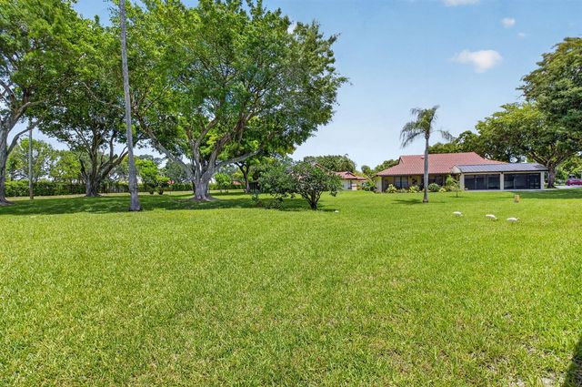 10939 Roebelini Palm Court A, Boynton Beach, FL 33437