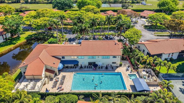 10939 Roebelini Palm Court A, Boynton Beach, FL 33437