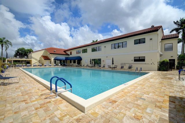 10939 Roebelini Palm Court A, Boynton Beach, FL 33437