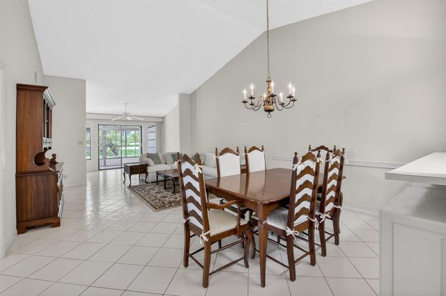 10939 Roebelini Palm Court A, Boynton Beach, FL 33437