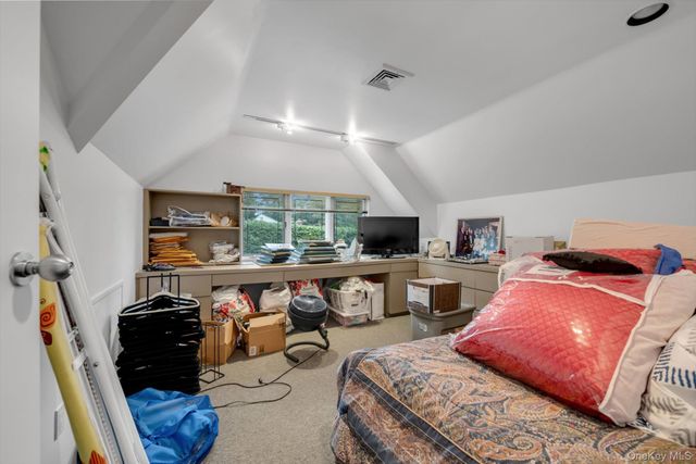 57 Parkway Drive, Roslyn Heights, NY 11577