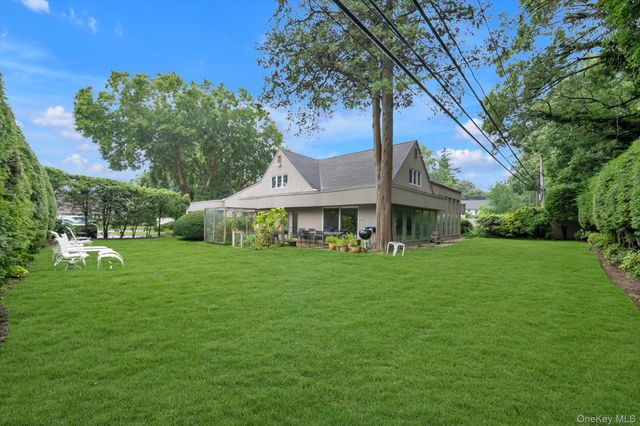 57 Parkway Drive, Roslyn Heights, NY 11577