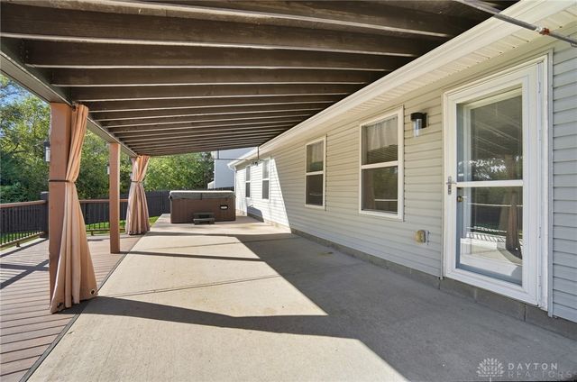 2821 Raxit Court, Xenia, OH 45385