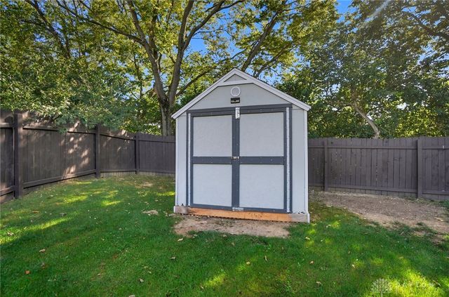 2821 Raxit Court, Xenia, OH 45385