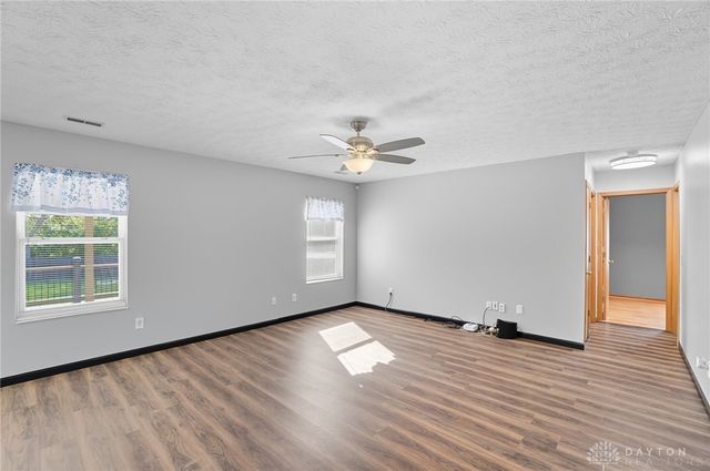 2821 Raxit Court, Xenia, OH 45385