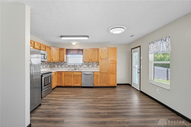 2821 Raxit Court, Xenia, OH 45385