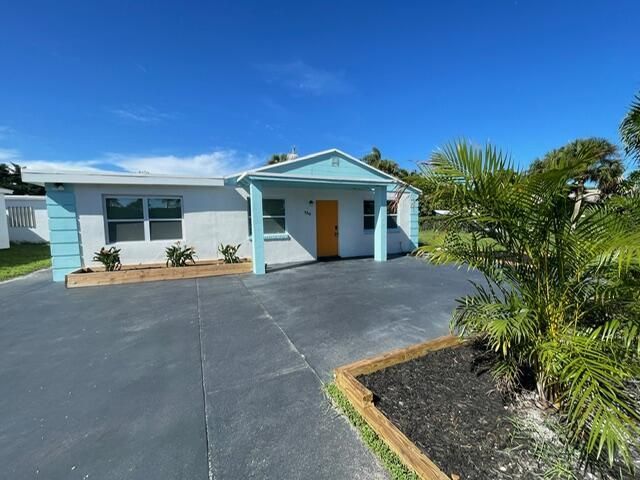 138 E 22ND Court, Riviera Beach, FL 33404