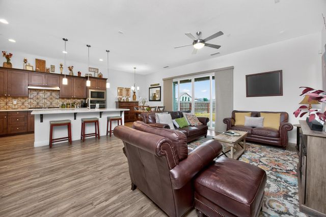 2749 19th Avenue, Kingsburg, CA 93631