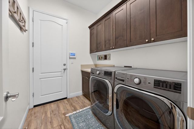 2749 19th Avenue, Kingsburg, CA 93631