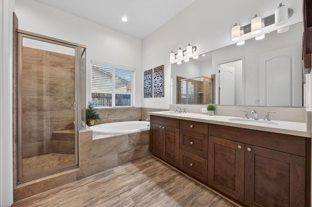 2749 19th Avenue, Kingsburg, CA 93631